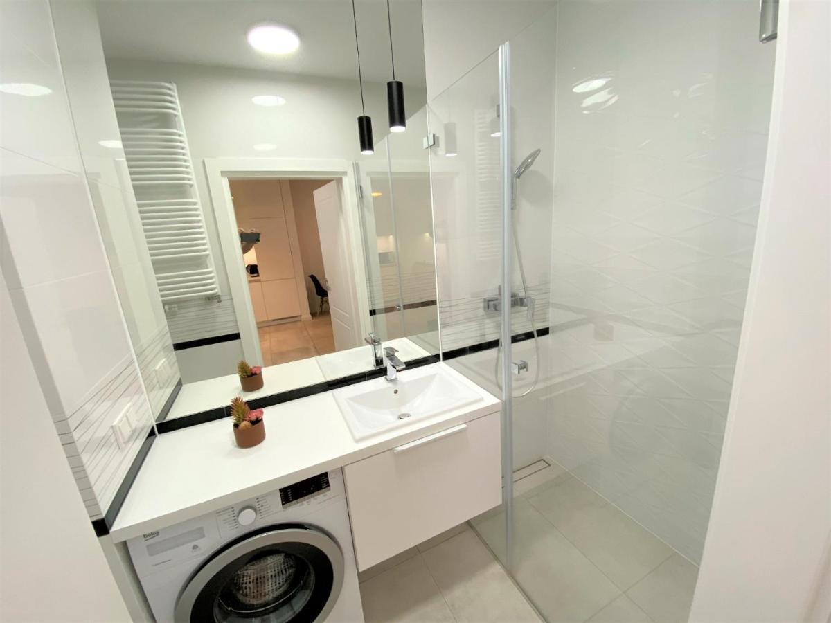 Exclusive 2Br! Apartment In Center +Netflix +Gym Varsovia Exterior foto